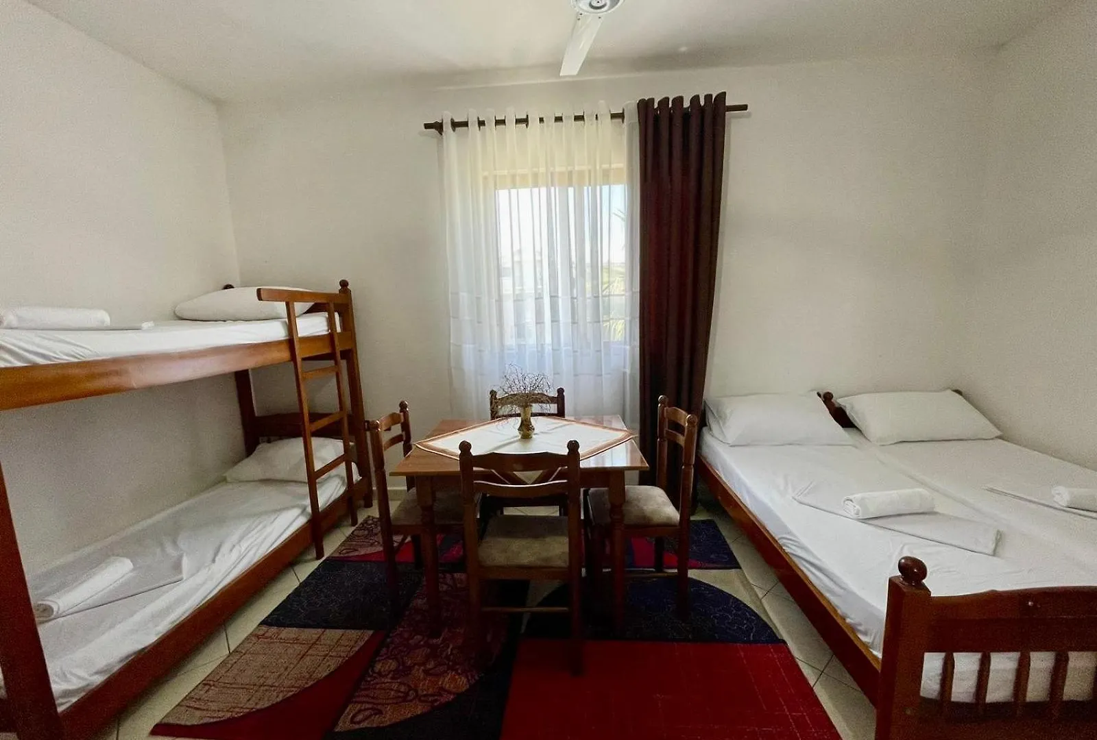 Xhou'S Home Shkoder