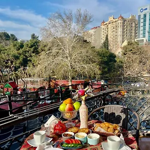 https://nizami-central-street-hotel.aboutbakuhotels.com